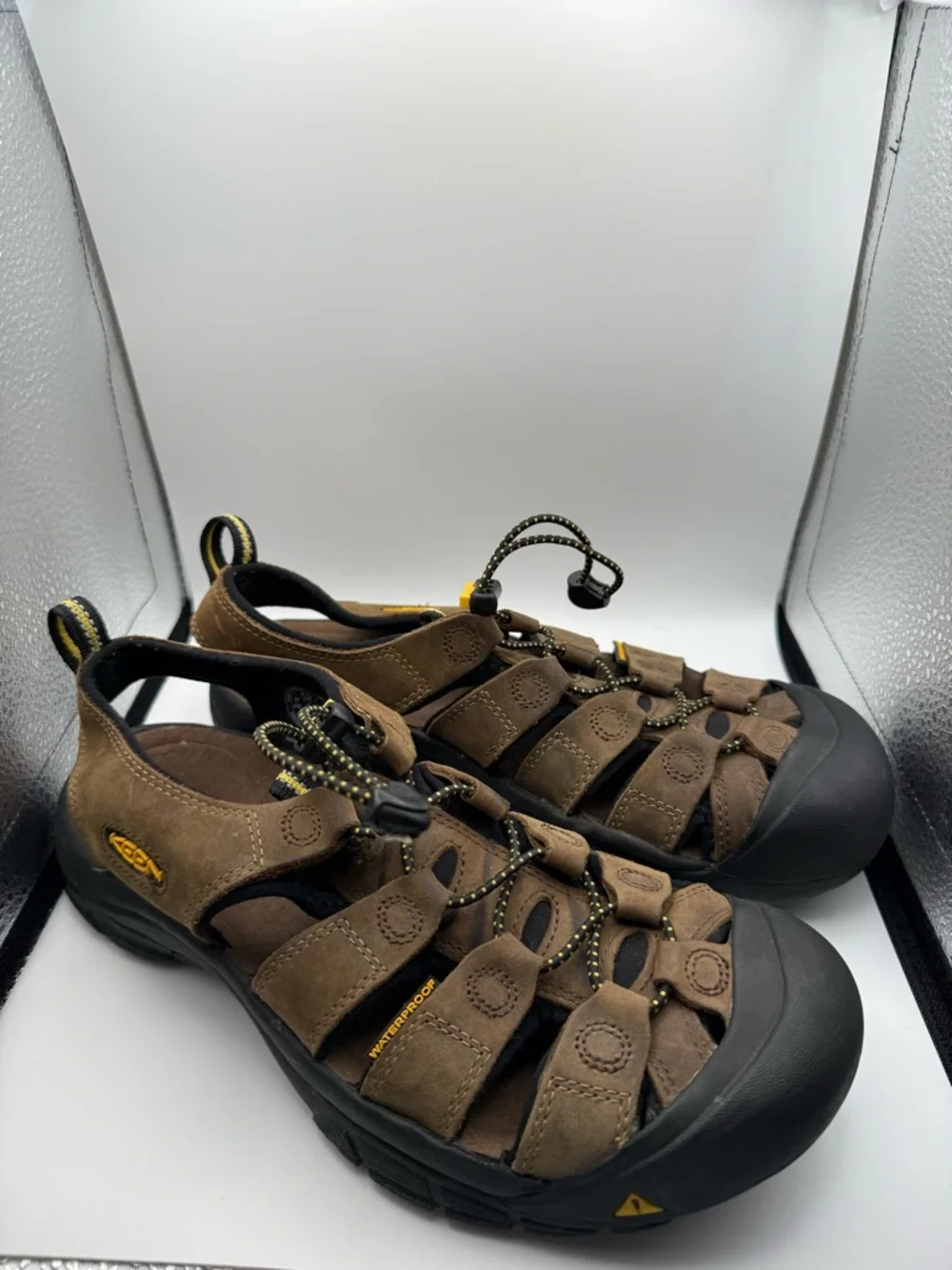 Keen nwot mens